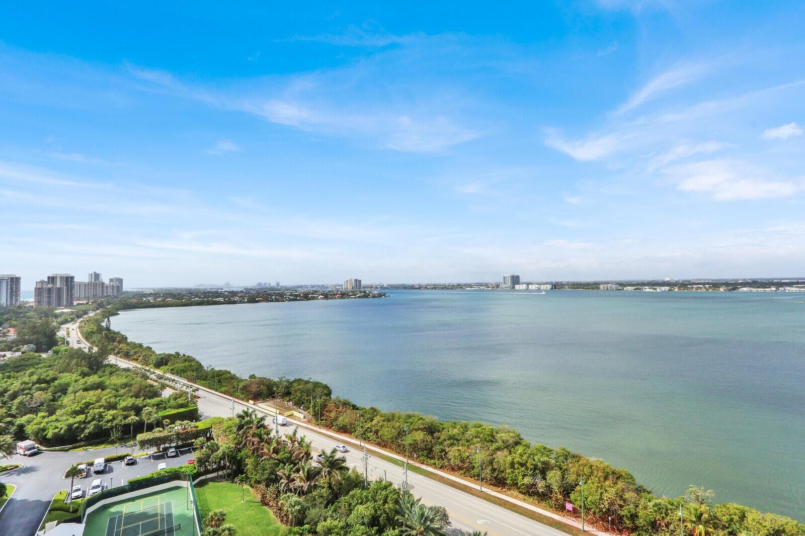 5380 N Ocean Drive 18a photo 2