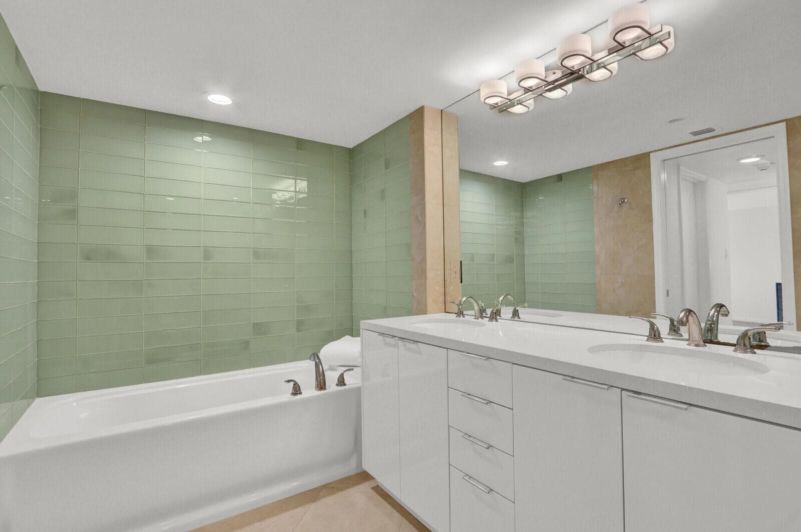 5380 N Ocean Drive 18a photo 25