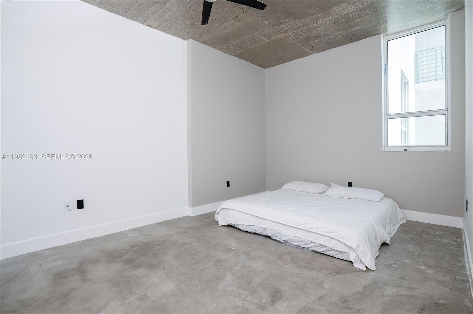 234 3rd St 2206 photo 15
