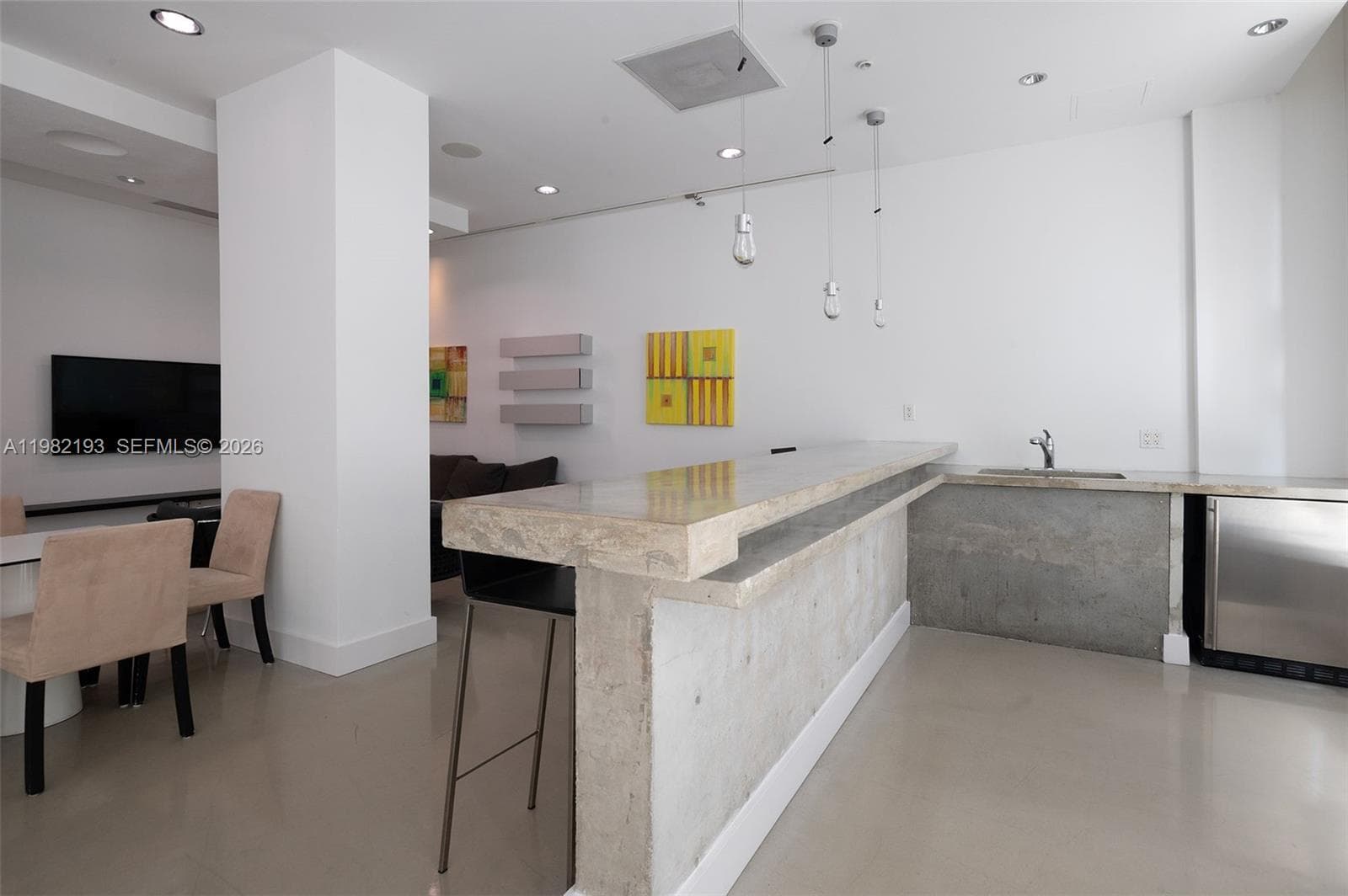234 3rd St 2206 photo 21