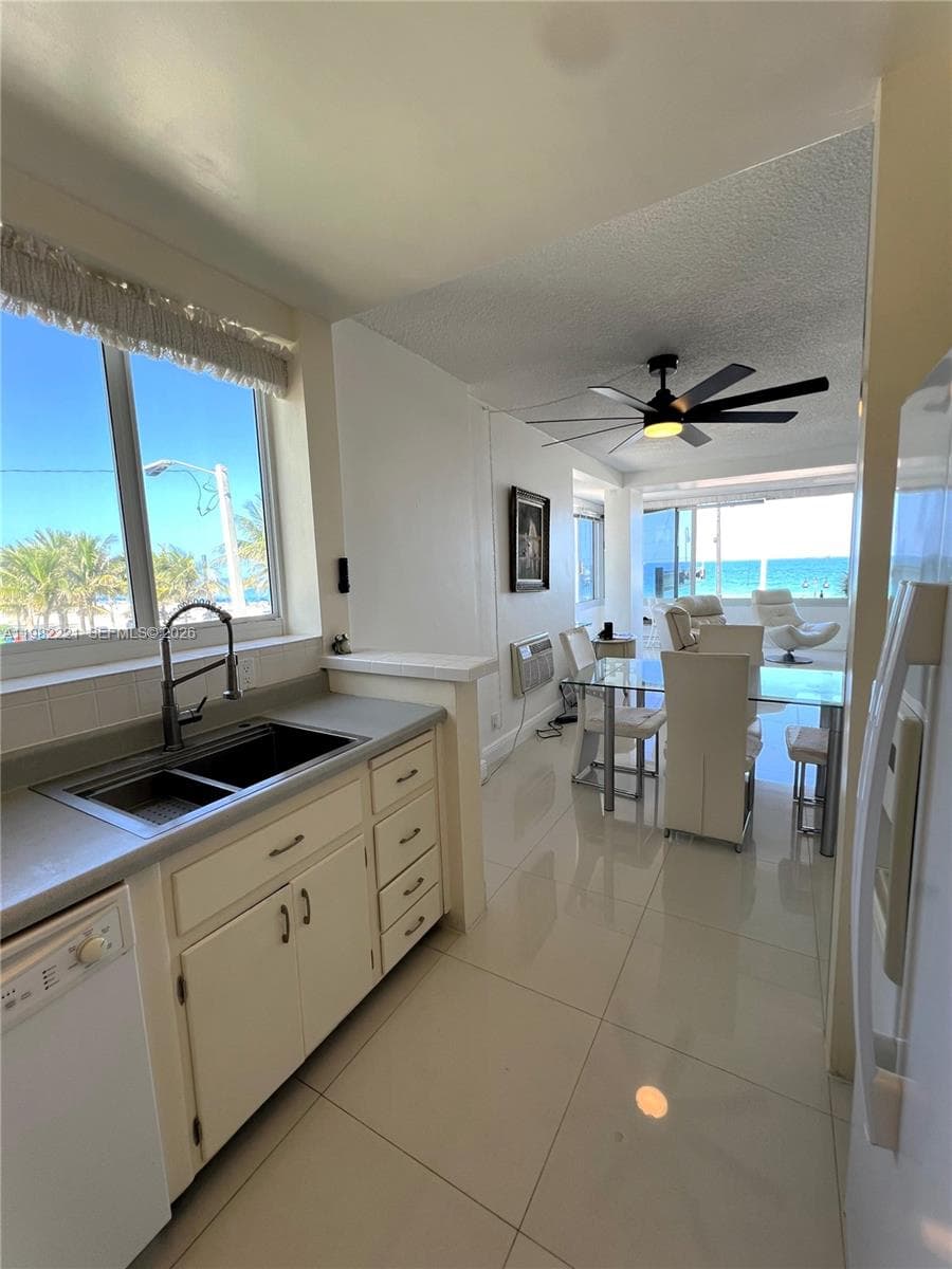 345 N Fort Lauderdale Beach Blvd 202 photo 18