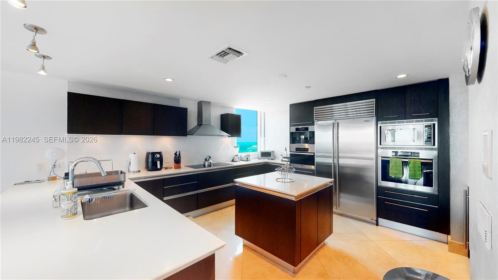 17001 Collins Ave 3601 photo 4