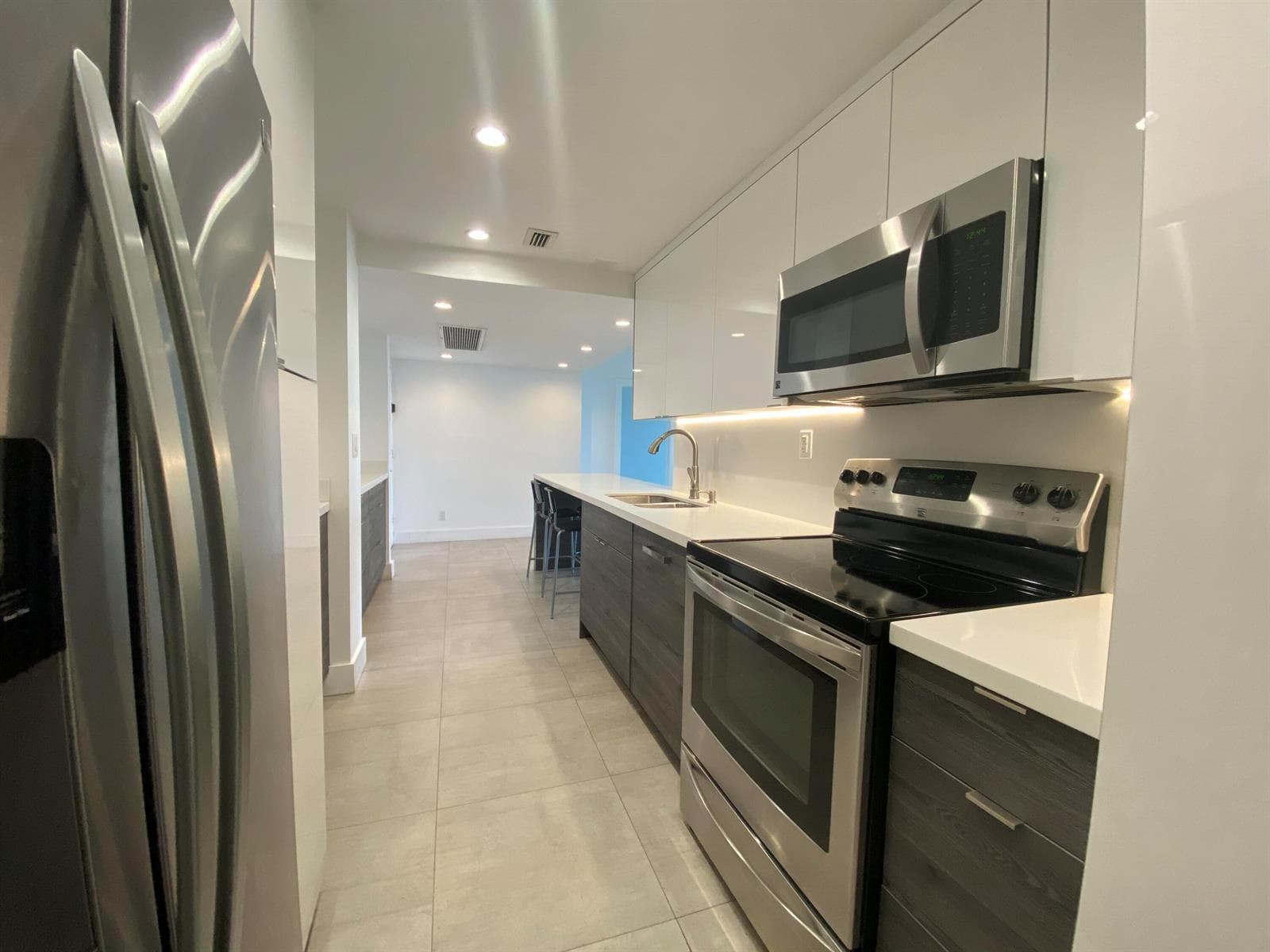 5401 Collins Avenue 620 photo 11