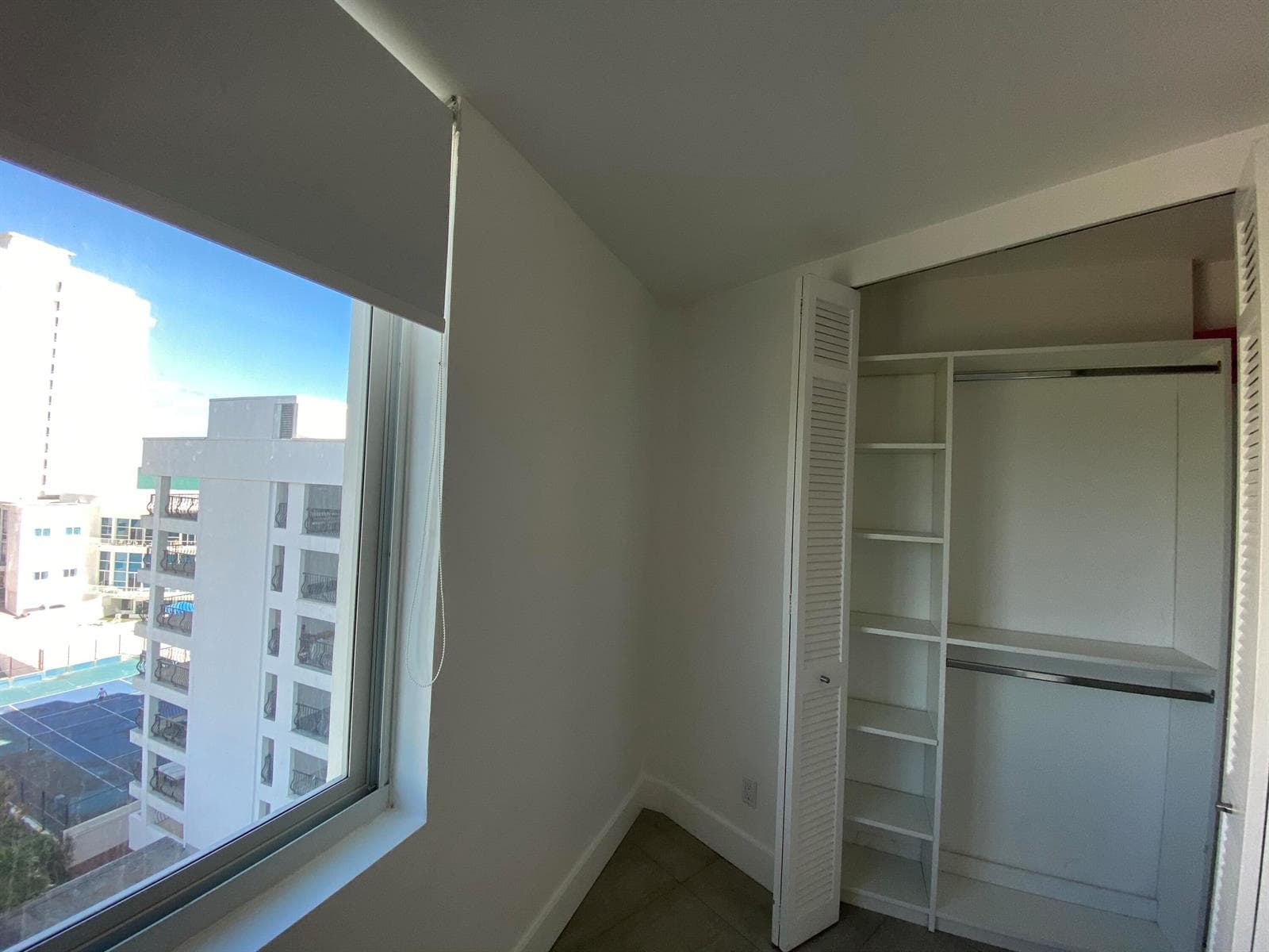 5401 Collins Avenue 620 photo 19