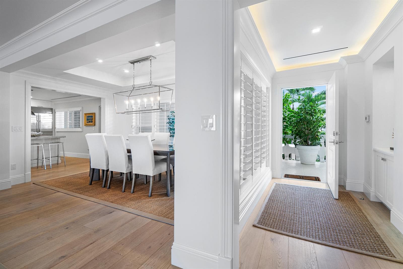300 S Ocean Boulevard 2d photo 2