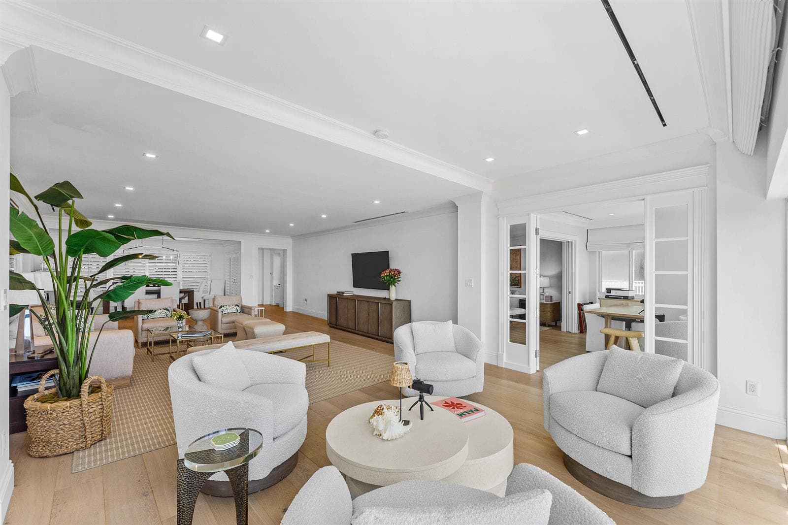 300 S Ocean Boulevard 2d photo 10