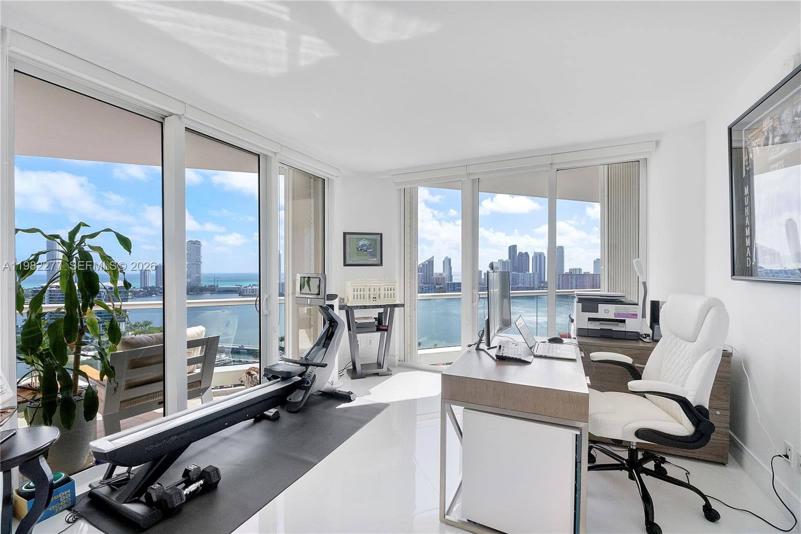 7000 Island Blvd 2609 photo 23