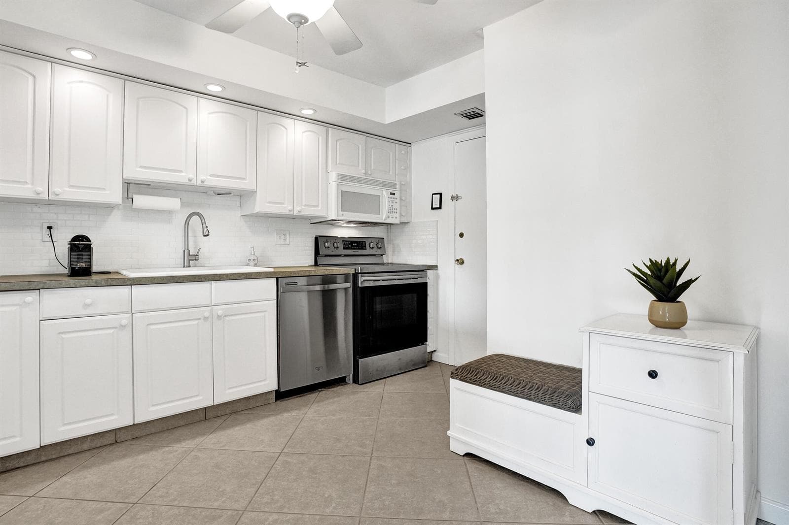 200 Diplomat Parkway 326 photo 10