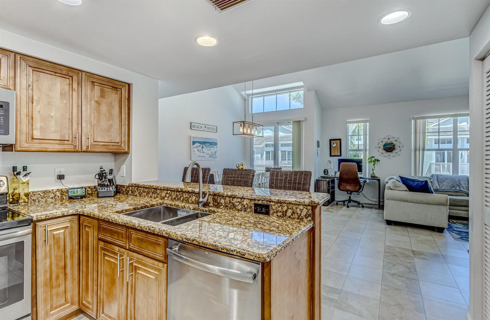 1701 Mizzenmast Way photo 18