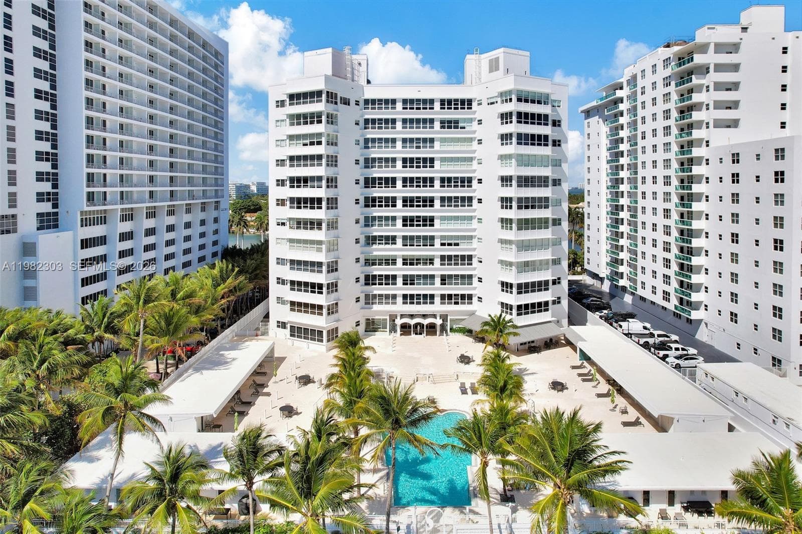 4925 Collins Ave 4A photo 3