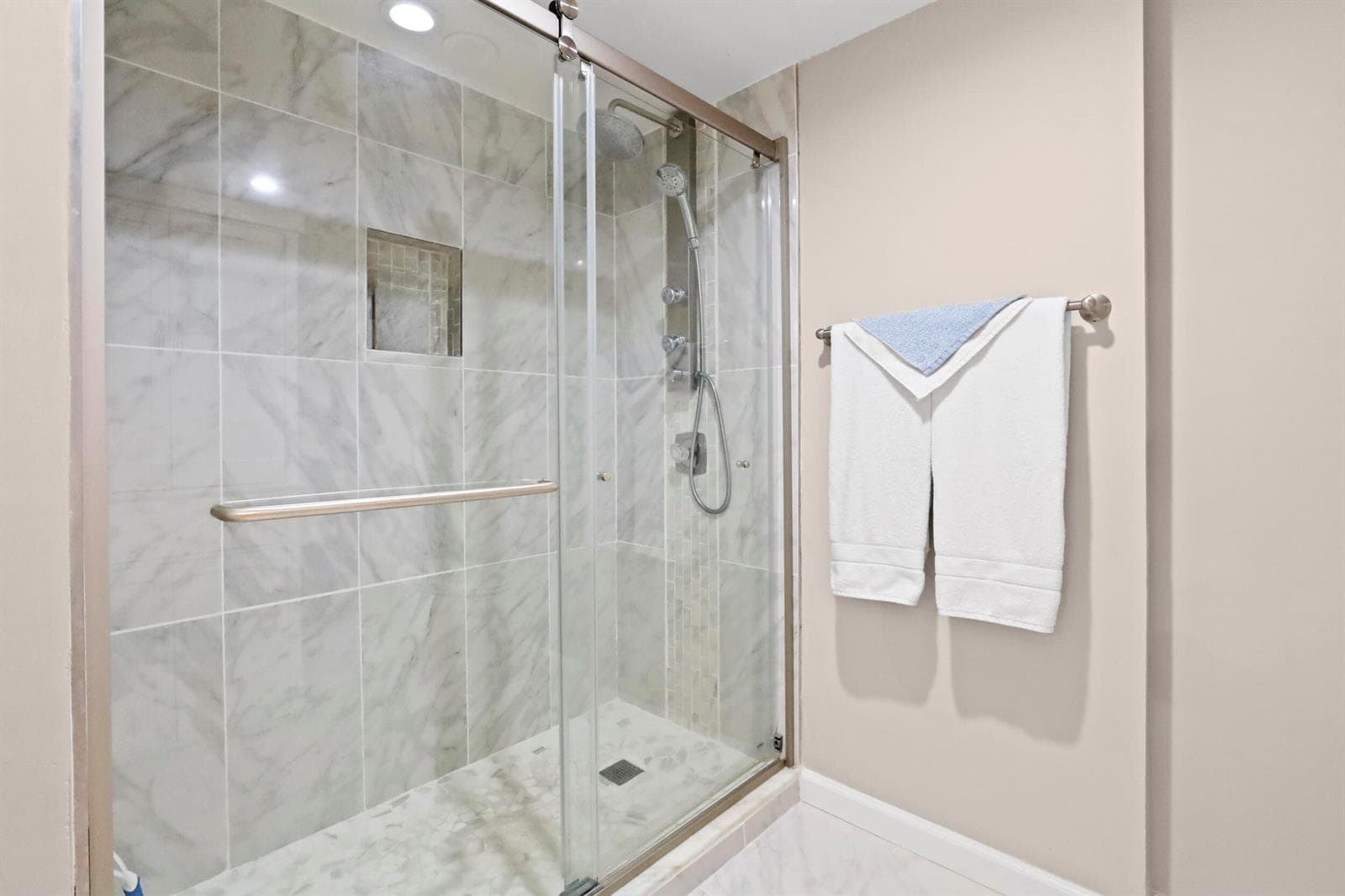 2400 S Ocean Drive 4153 photo 16