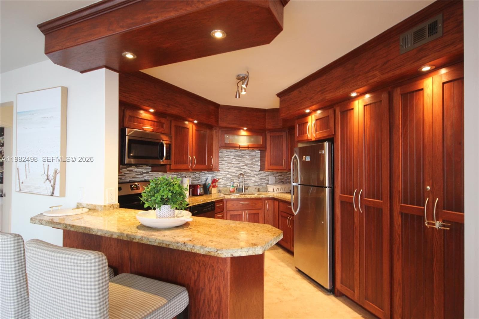 5161 COLLINS AV 1004 photo 7