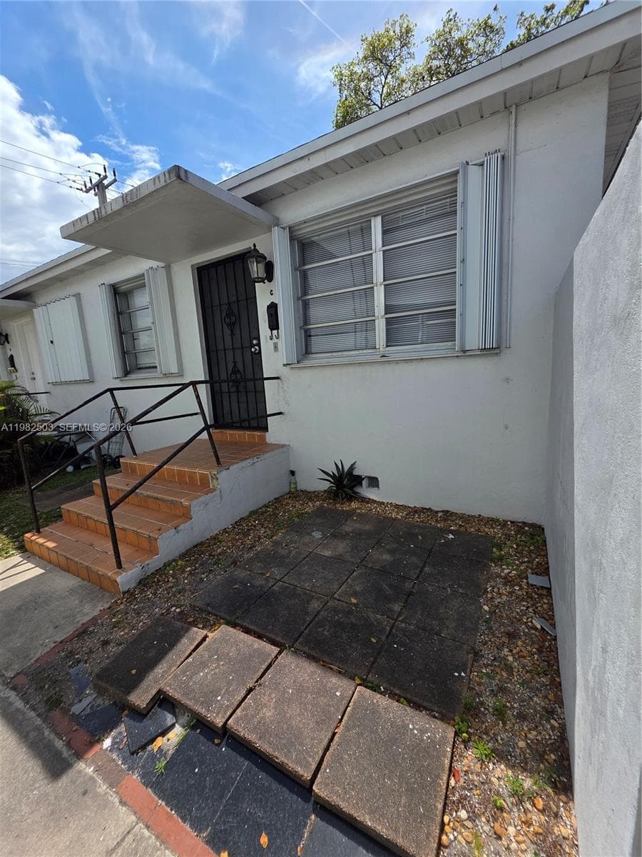 57 Esplanade Dr C photo 2