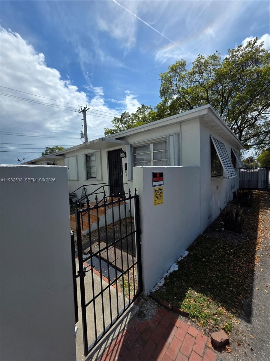 57 Esplanade Dr C photo 3