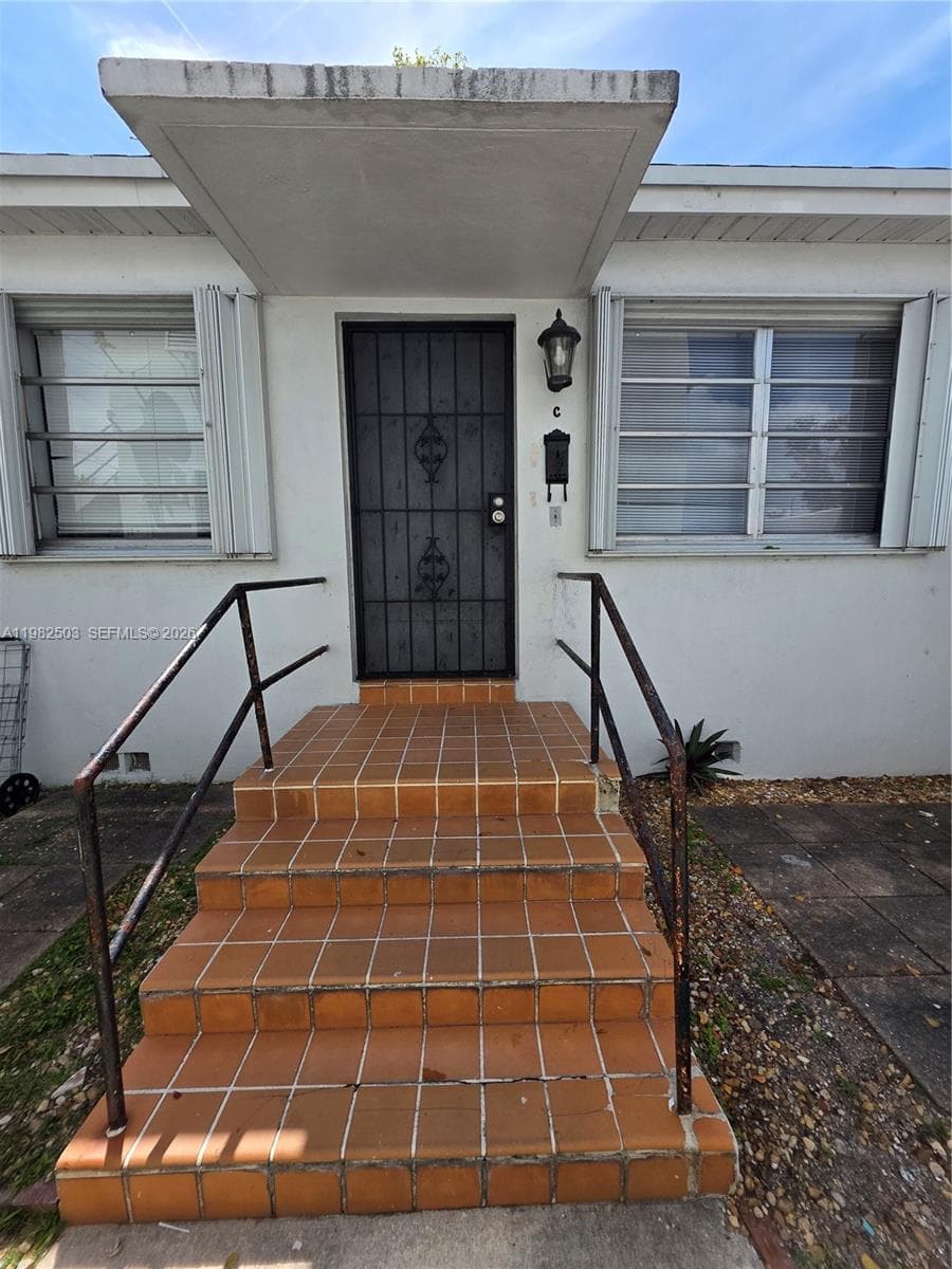 57 Esplanade Dr C photo 1