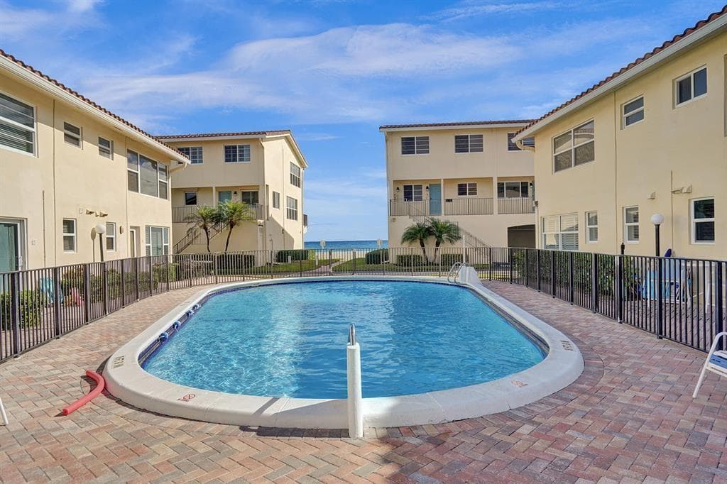 5450 N Ocean Boulevard 10 photo 2