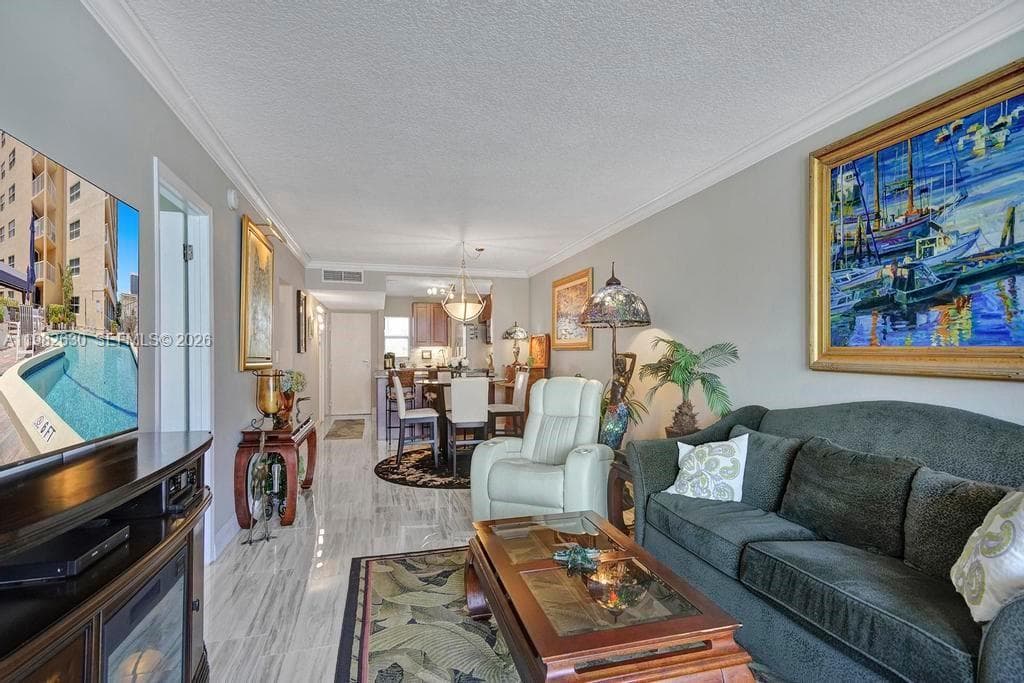 121 Golden Isles Dr 205 photo 9