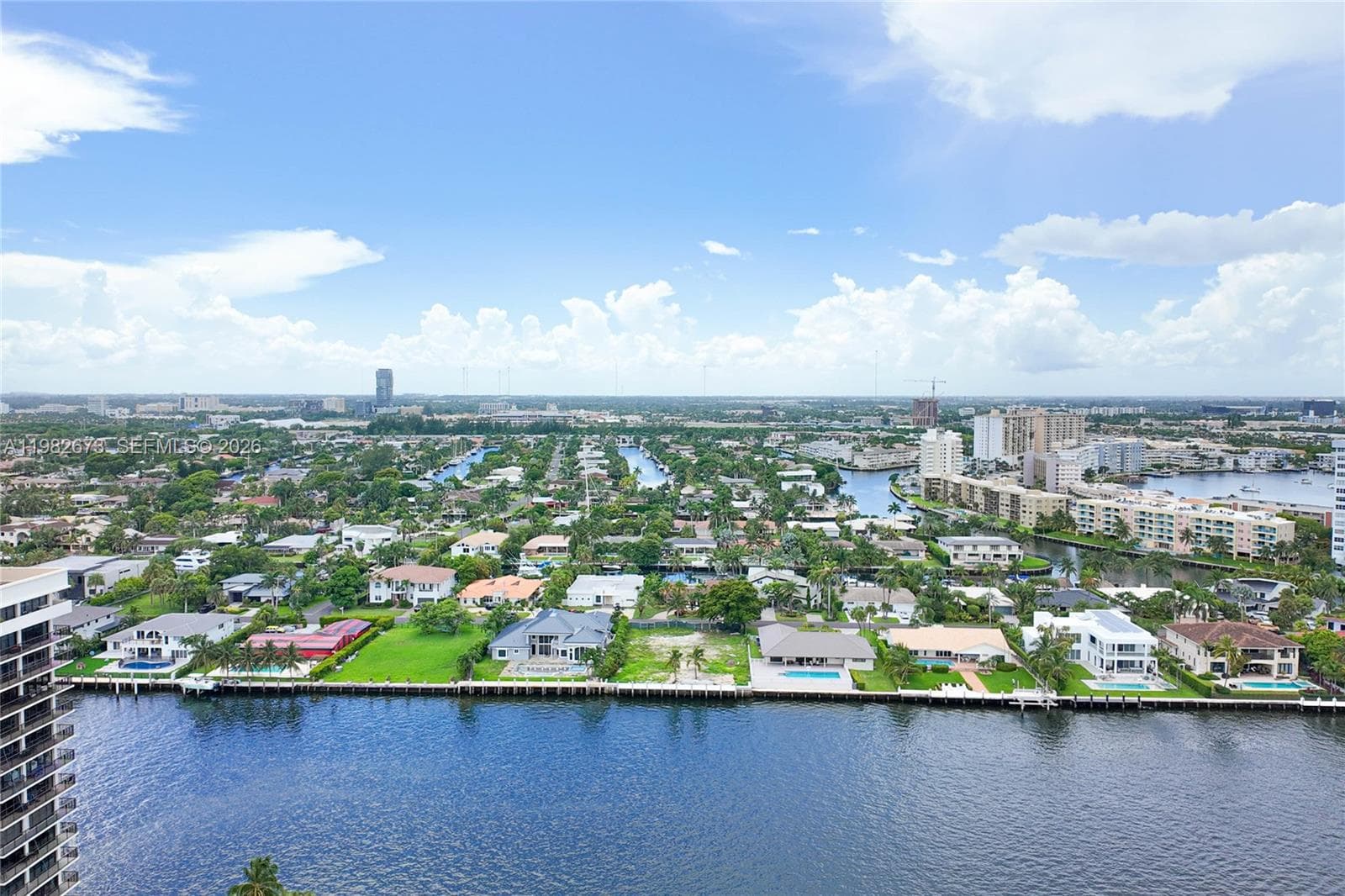 1985 S Ocean Dr 22E photo 1