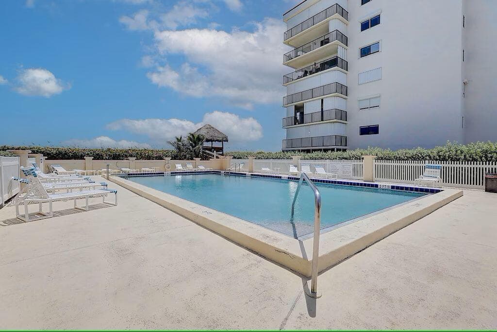 10102 S Ocean Drive 107 photo 24