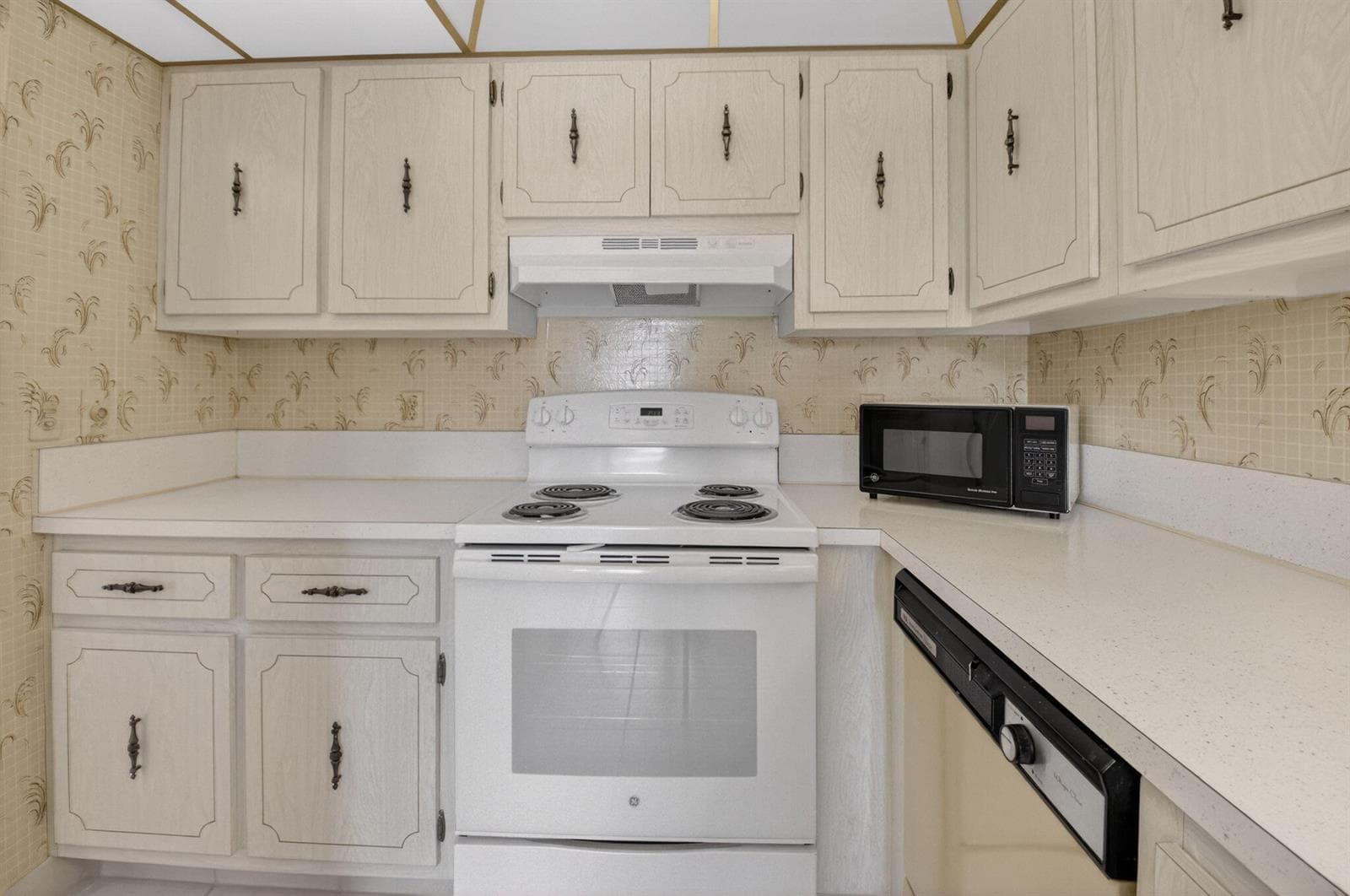 1150 Mahogany Way 203 photo 11