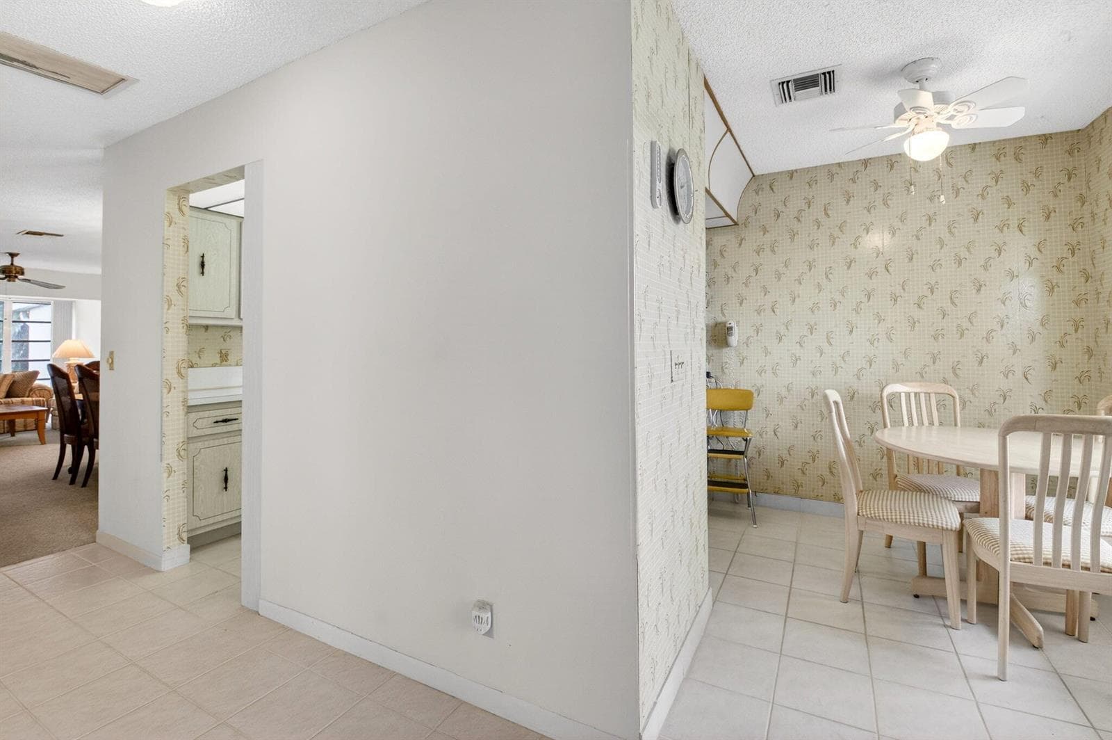1150 Mahogany Way 203 photo 8