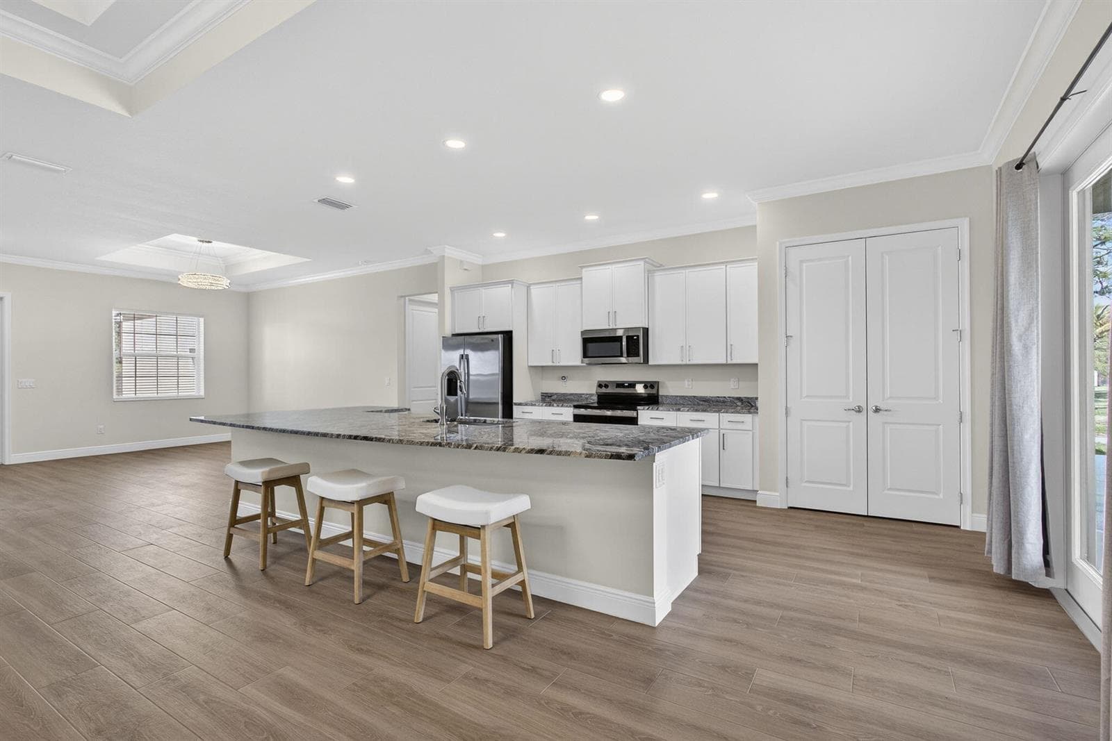 14043 87th Street N photo 7