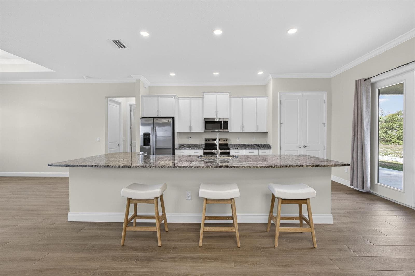 14043 87th Street N photo 9