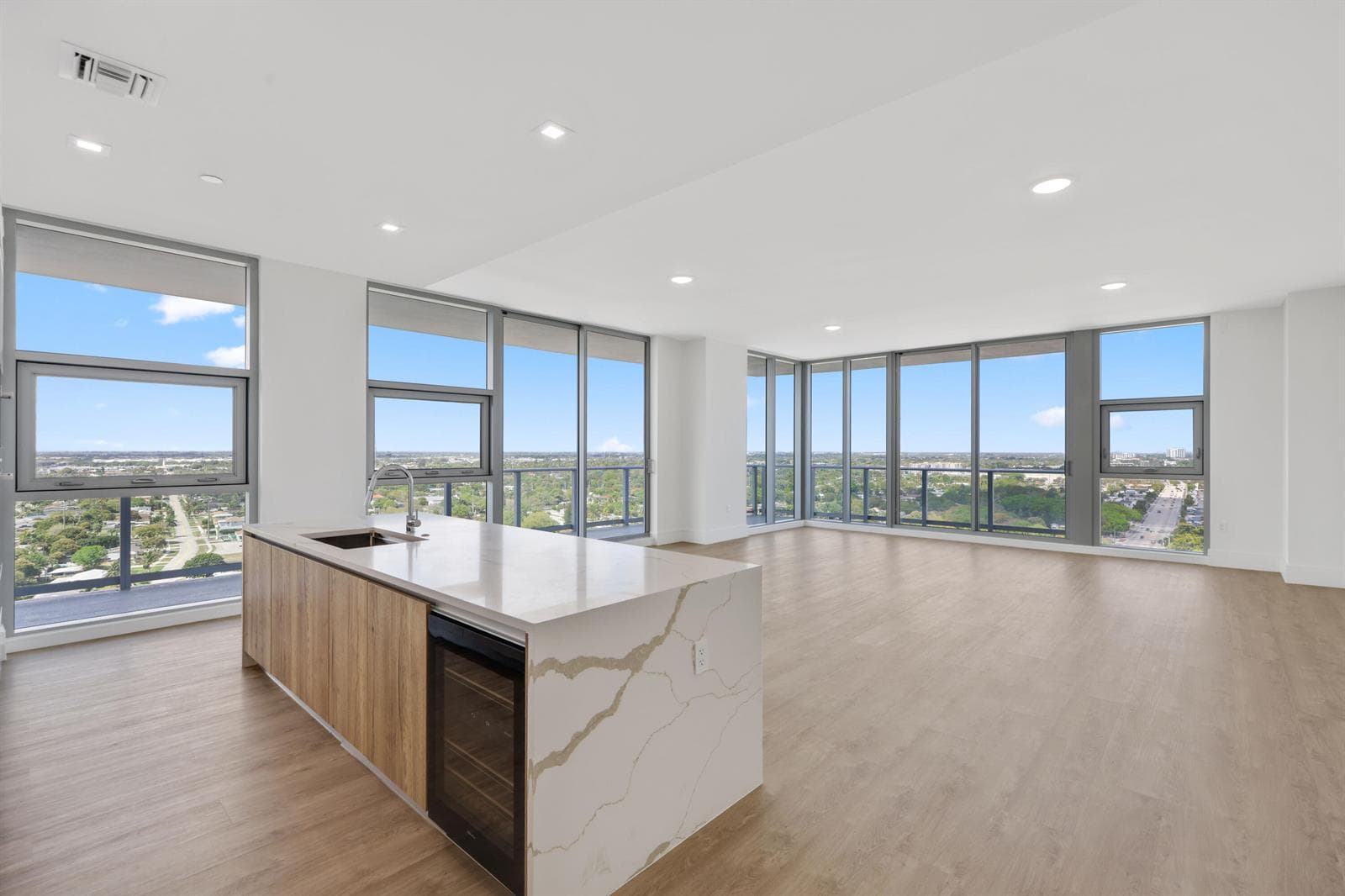 220 Lake Shore Drive 1823 photo 16