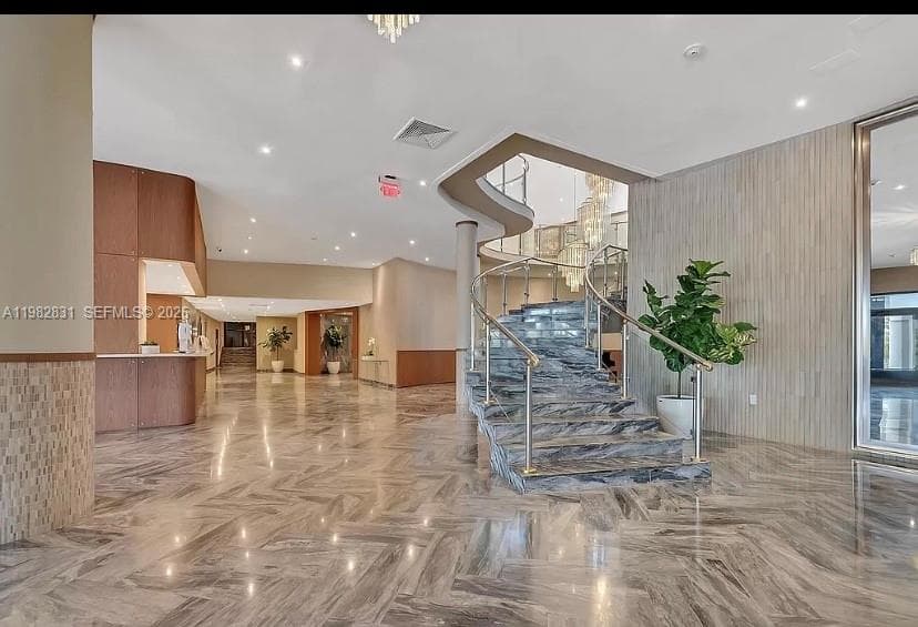 5401 Collins Ave 411 photo 23