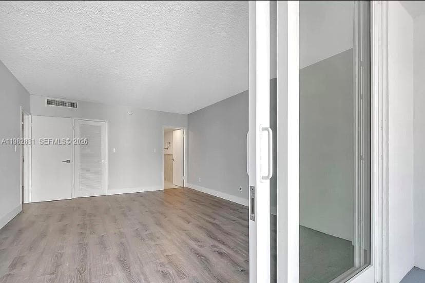 5401 Collins Ave 411 photo 6