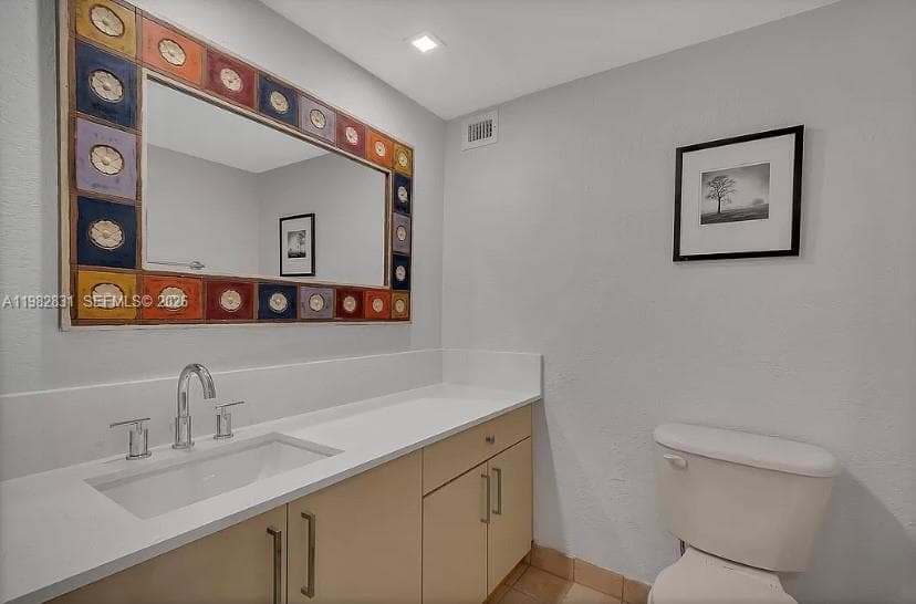 5401 Collins Ave 411 photo 13