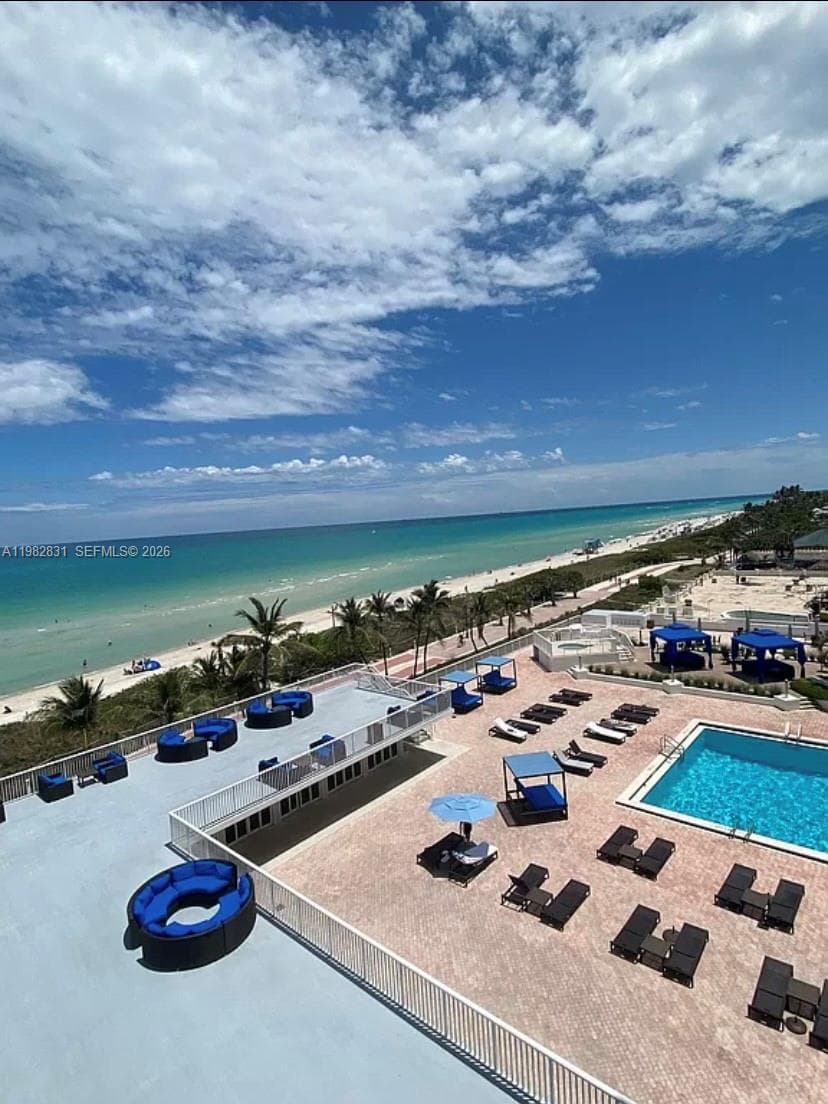 5401 Collins Ave 411 photo 19
