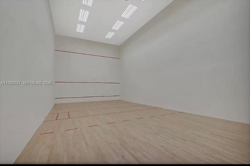 5401 Collins Ave 411 photo 25