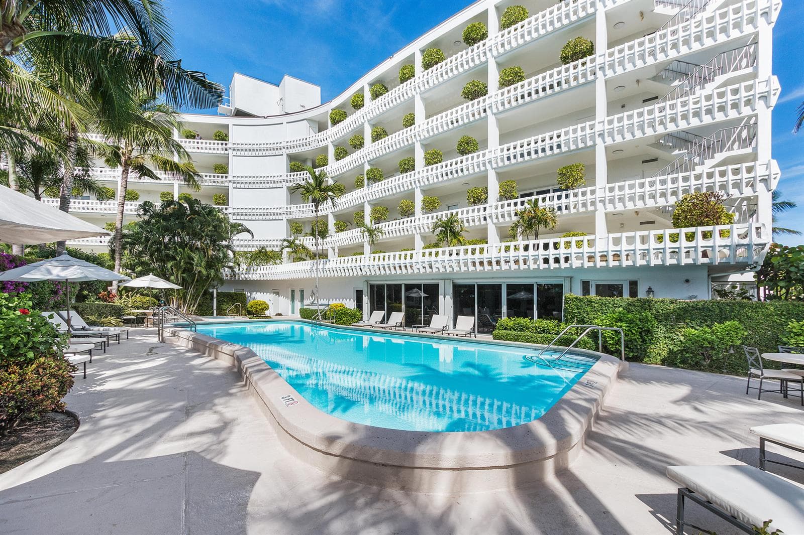 300 S Ocean Boulevard 5g photo 10