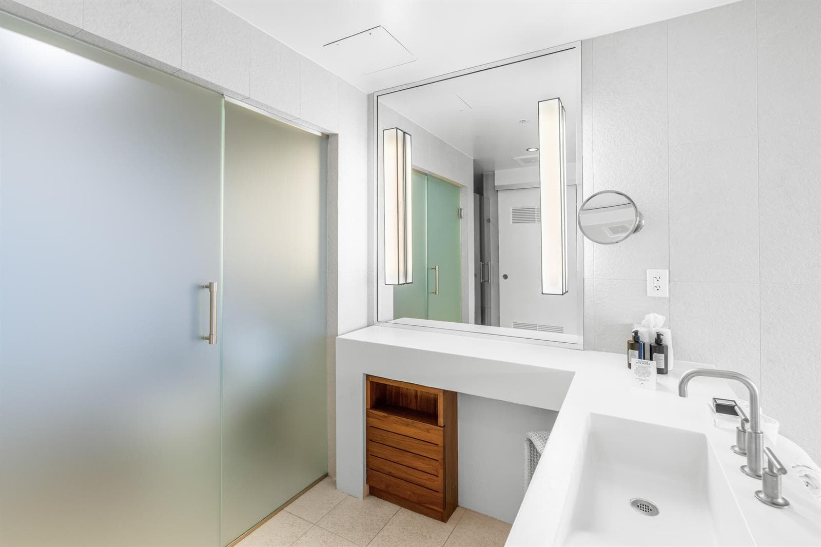 3101 Bayshore Drive 2105 photo 25