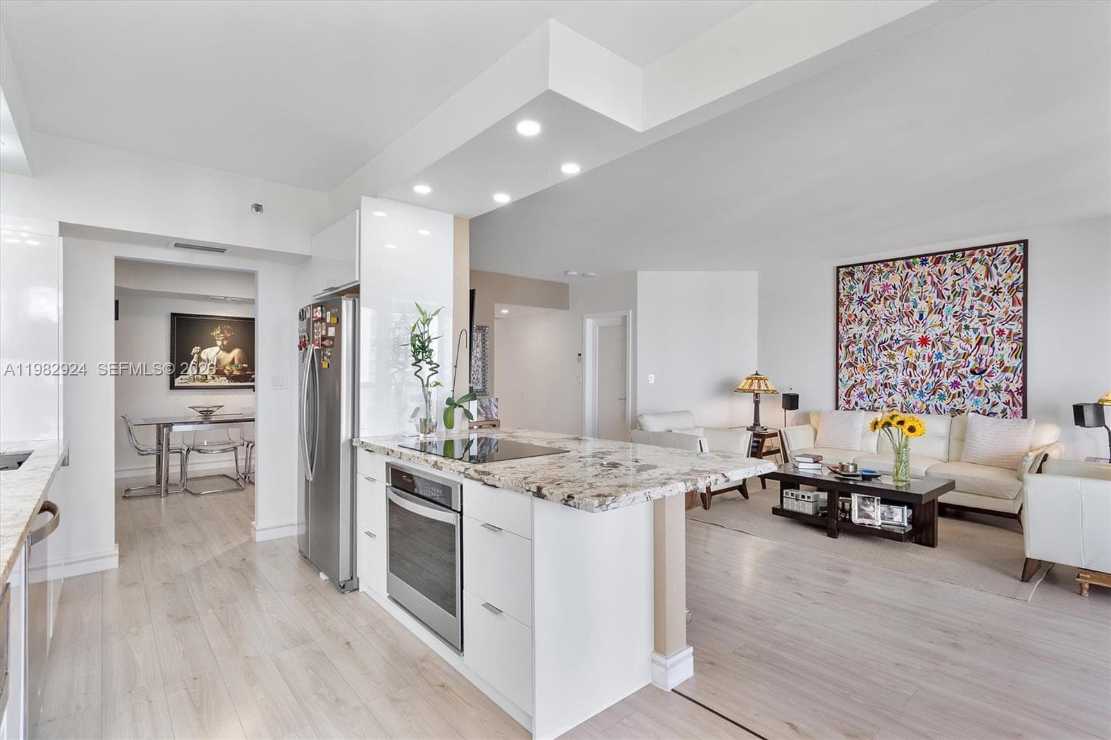 20191 E Country Club Dr 1903 photo 13