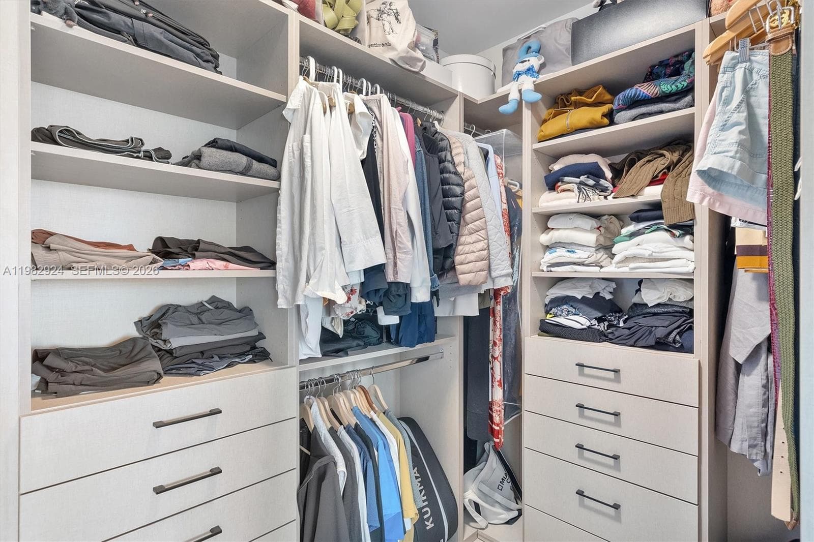 20191 E Country Club Dr 1903 photo 20