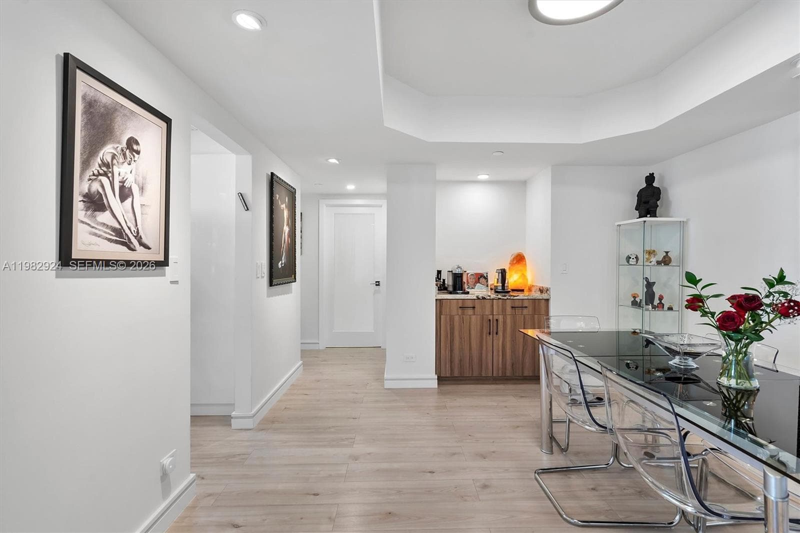20191 E Country Club Dr 1903 photo 8