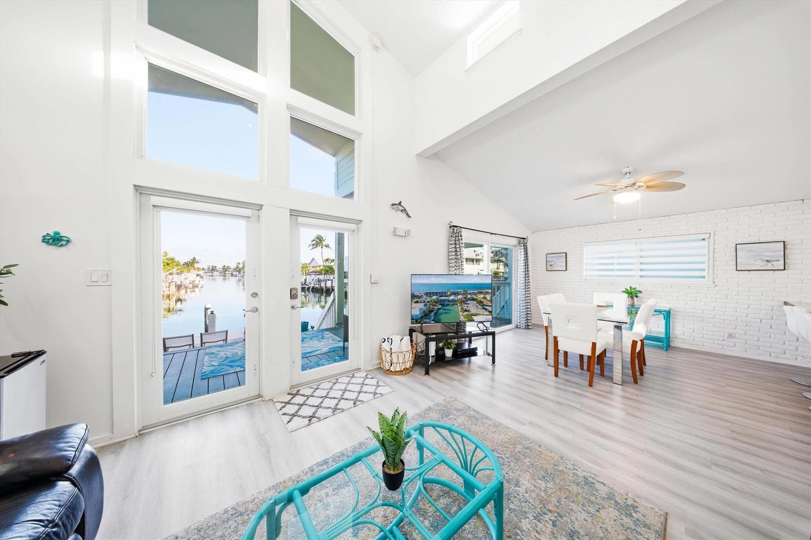 350 E Ocean Drive photo 1