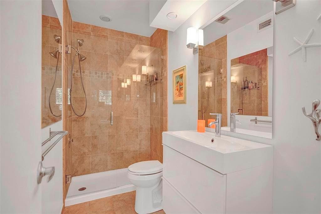 535 Hendricks Isle 209 photo 22