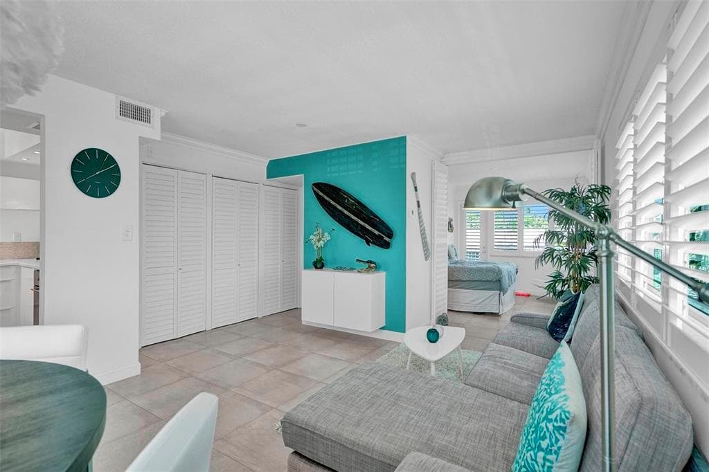 535 Hendricks Isle 209 photo 10