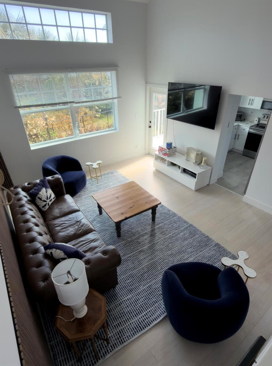 606 Mainsail Circle photo 4