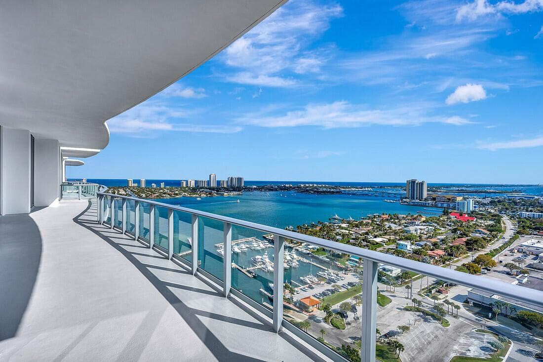 220 Lake Shore Drive 2411 photo 1