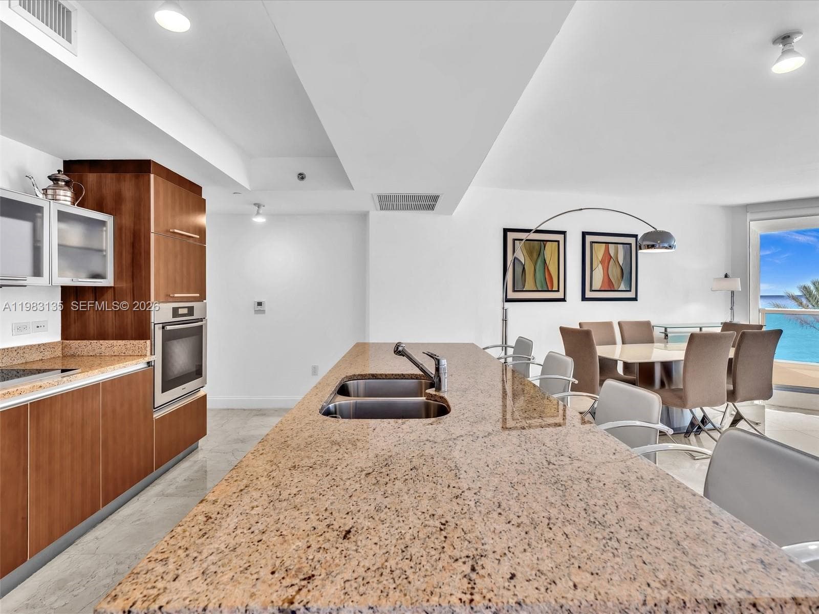 17201 Collins Ave 704 photo 23
