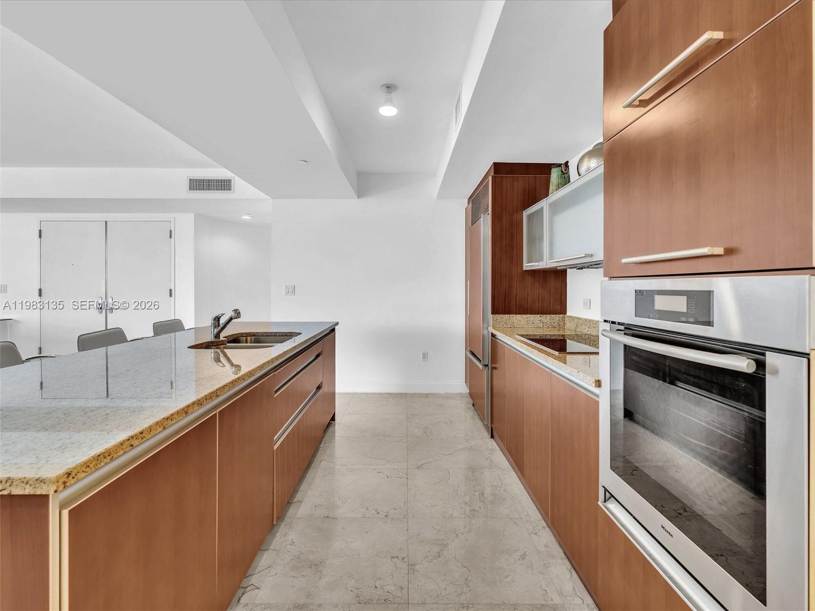 17201 Collins Ave 704 photo 13