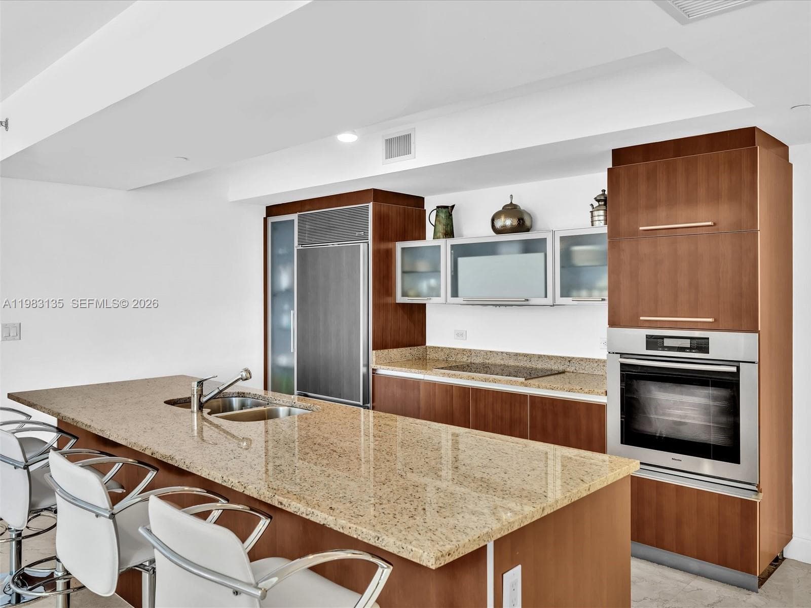 17201 Collins Ave 704 photo 16