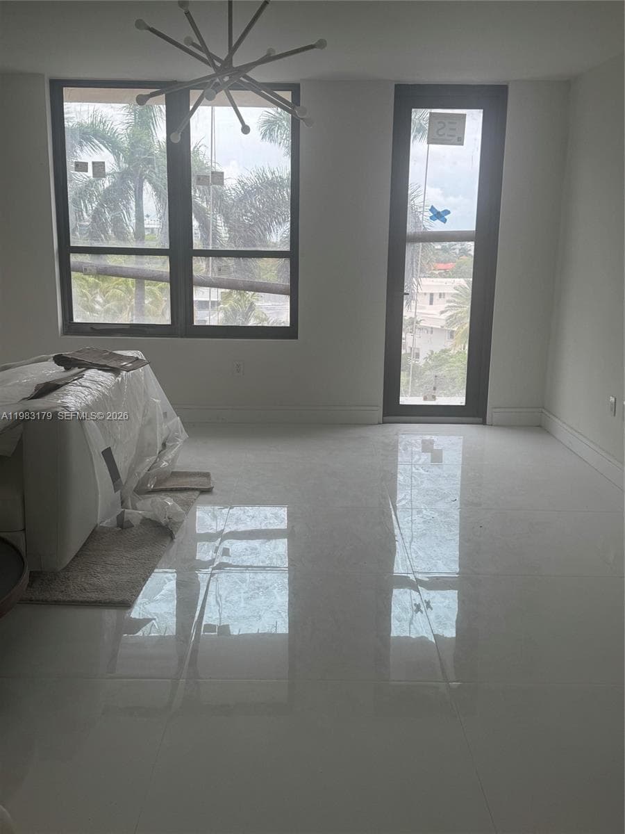 10185 Collins Ave 606 photo 5