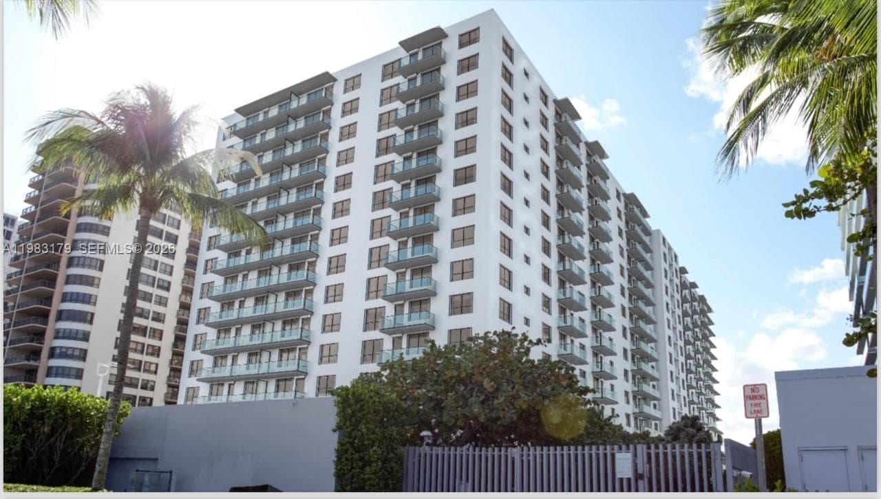 10185 Collins Ave 606 photo 9
