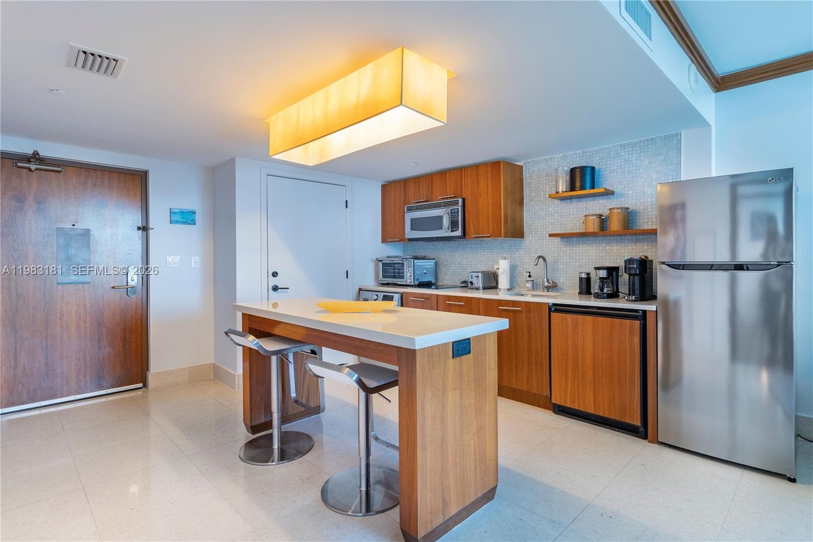 6801 Collins Ave #610 Door 612 photo 6