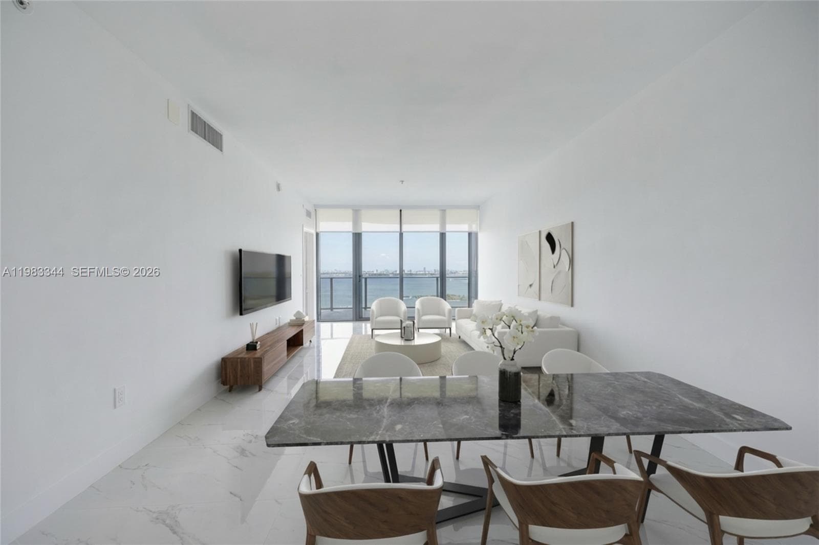 700 24th St 2506 photo 9